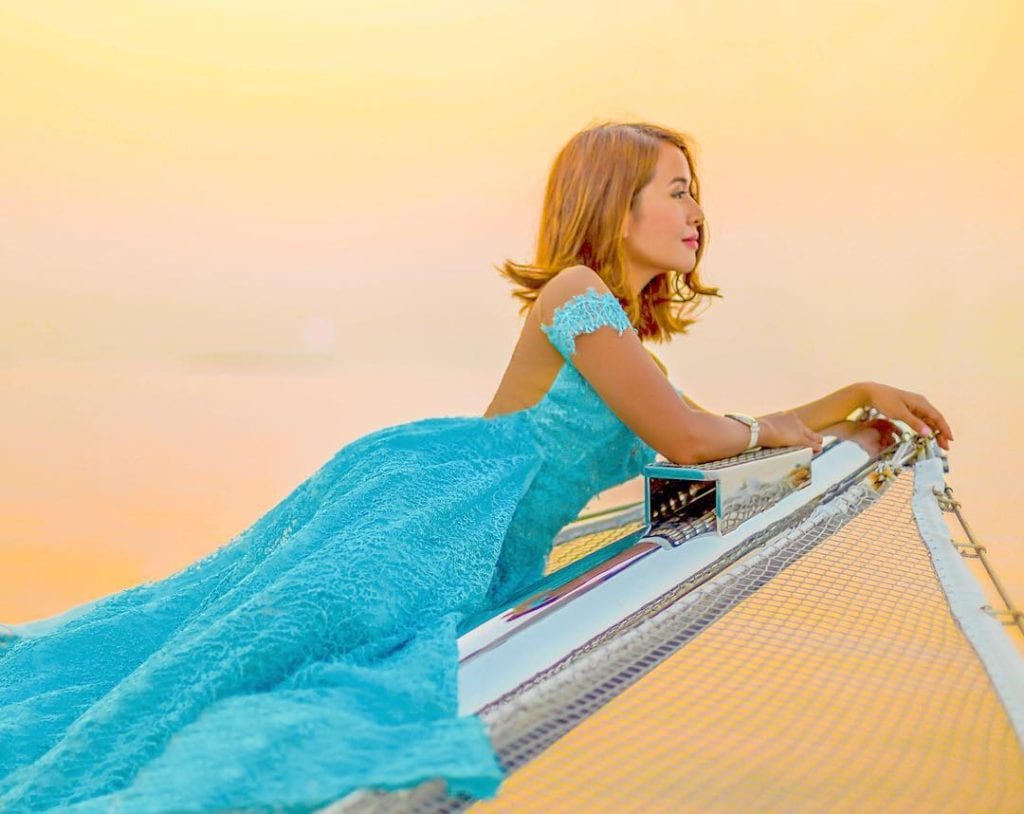 Cruising into Heaven. Soneva in Aqua, Having The Entire Yacht Privately as Your Resort, Maldives. Life is Beyond Perfect here. ✨⭐️ @discoversoneva New Post on www.holiday-runway.com  Direct Link in My Bio #holidayrunway #discoversoneva #insoneva #experiencesoneva #yachting #luxuryworldtraveler #maldives #sonevainaqua #sunset